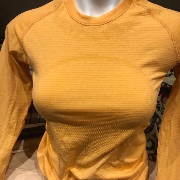 lululemon athletica Tops - Lululemon Lululemon Swiftly Tech Long Sleeve Crew